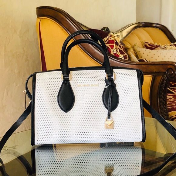 Michael Kors Bags Nwt Michael Kors Lacey Sm Duffle Leather Handbag